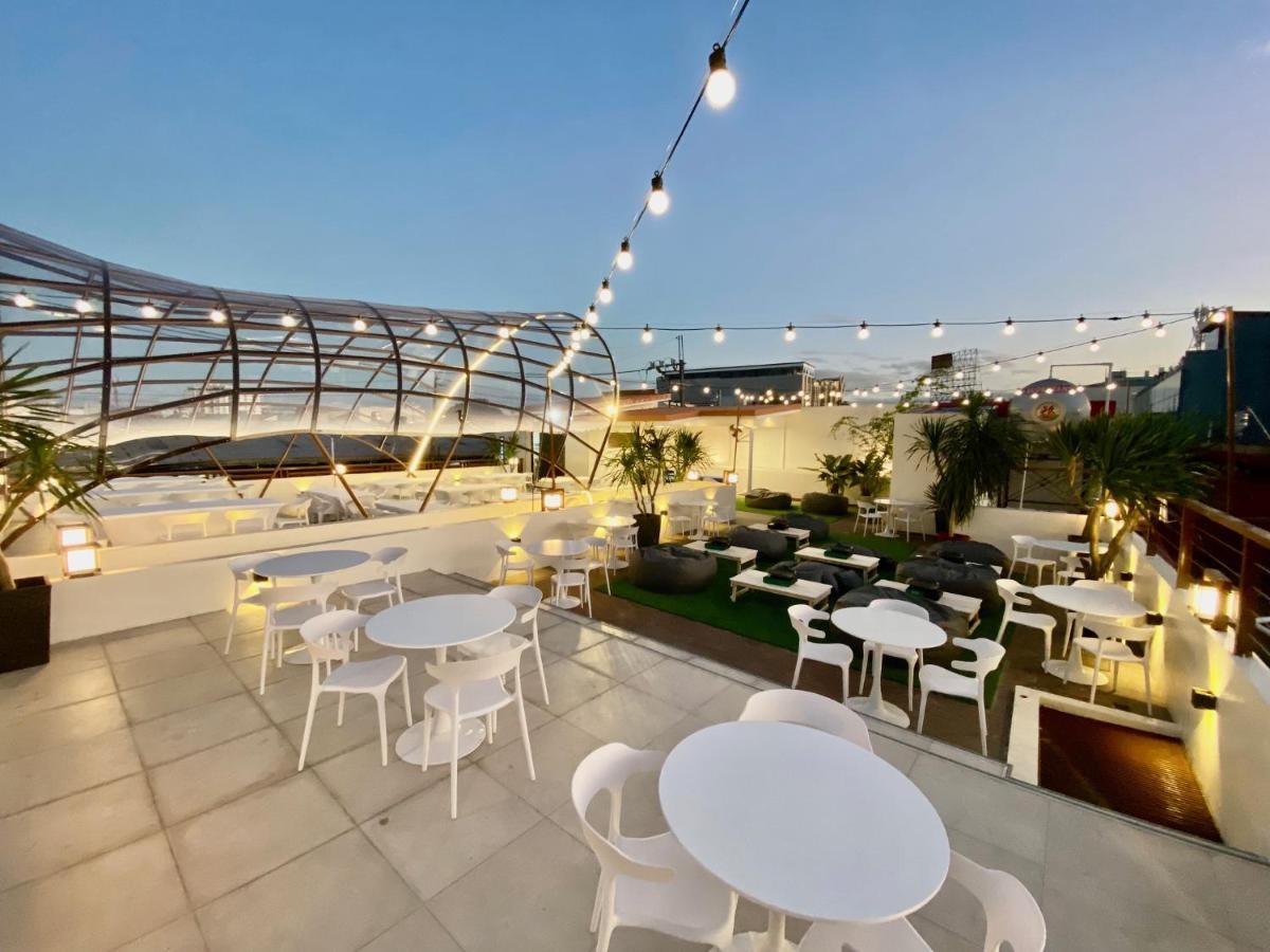 Aurora Suites Pasay Exteriér fotografie