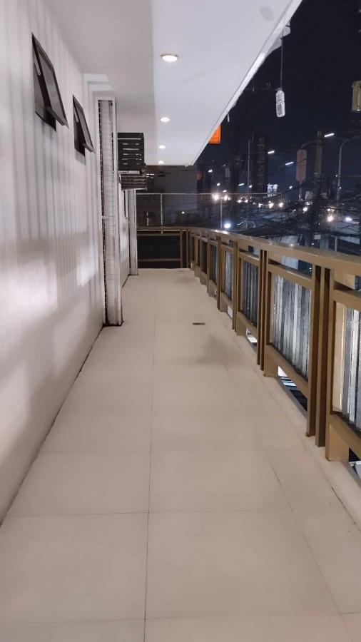 Aurora Suites Pasay Exteriér fotografie