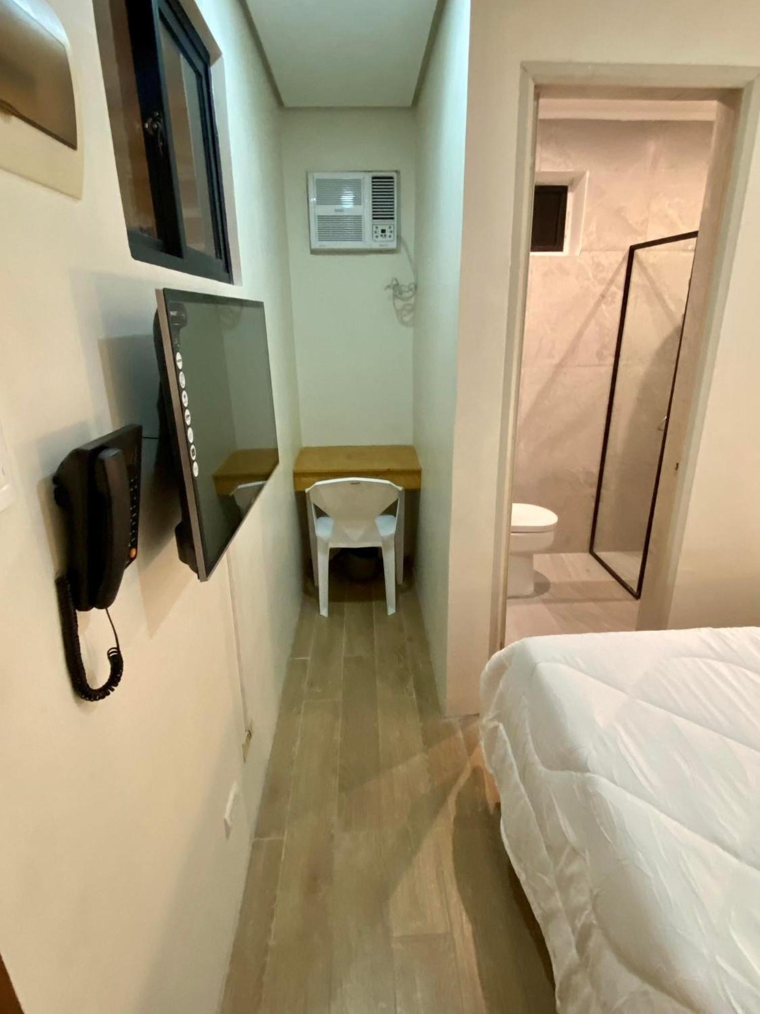 Aurora Suites Pasay Exteriér fotografie